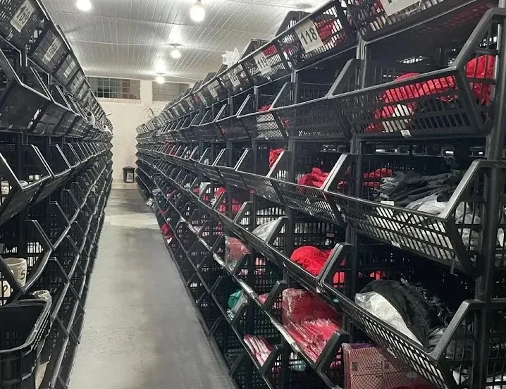 Prateleiras de produtos da Loja do Desejo
